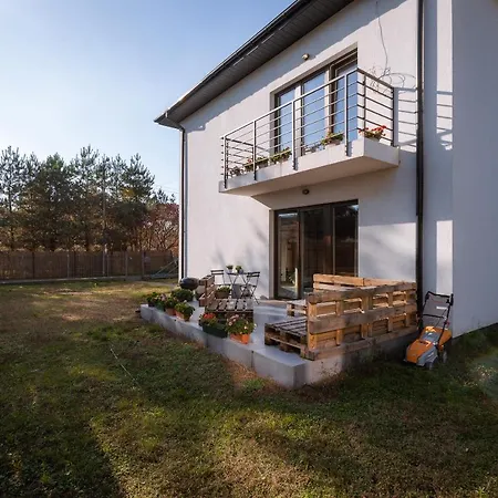 Dom Brodzik Villa Varsovie